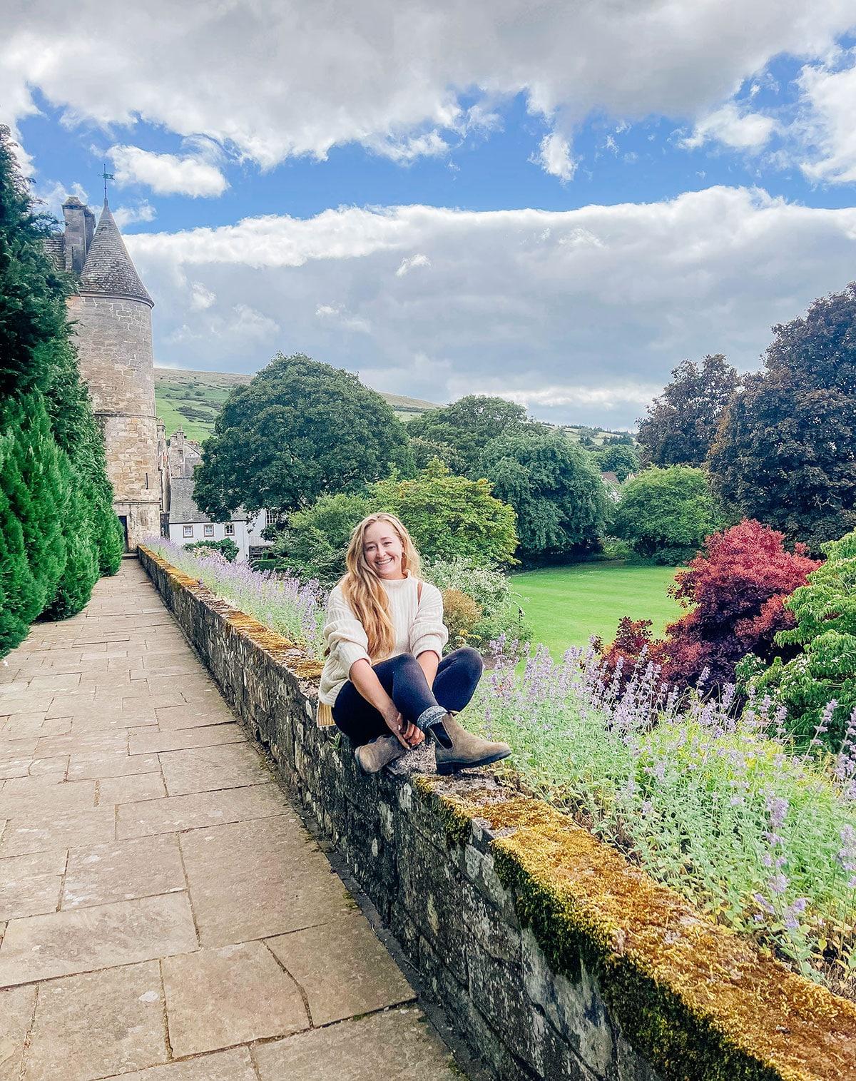 Ein Sassenach in Schottland 2 Blick über Edinburgh mit Arthur's Seat im Hintergrund