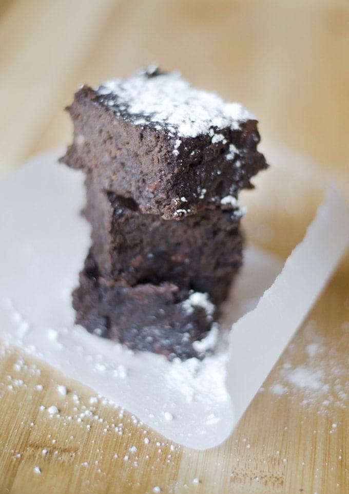 Saftige Schwarze-Bohnen-Brownies 15 Ein älteres Foto der Schwarzen Bohnen Brownies.