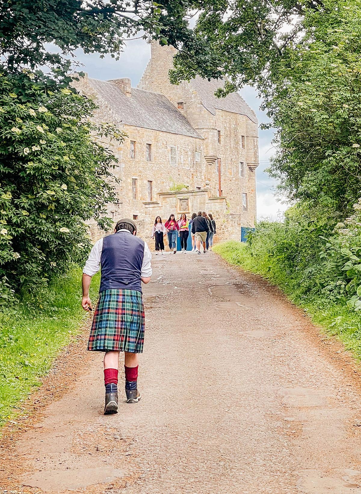 Ein Sassenach in Schottland 24 Ein kilttragender Outlander-Tourguide