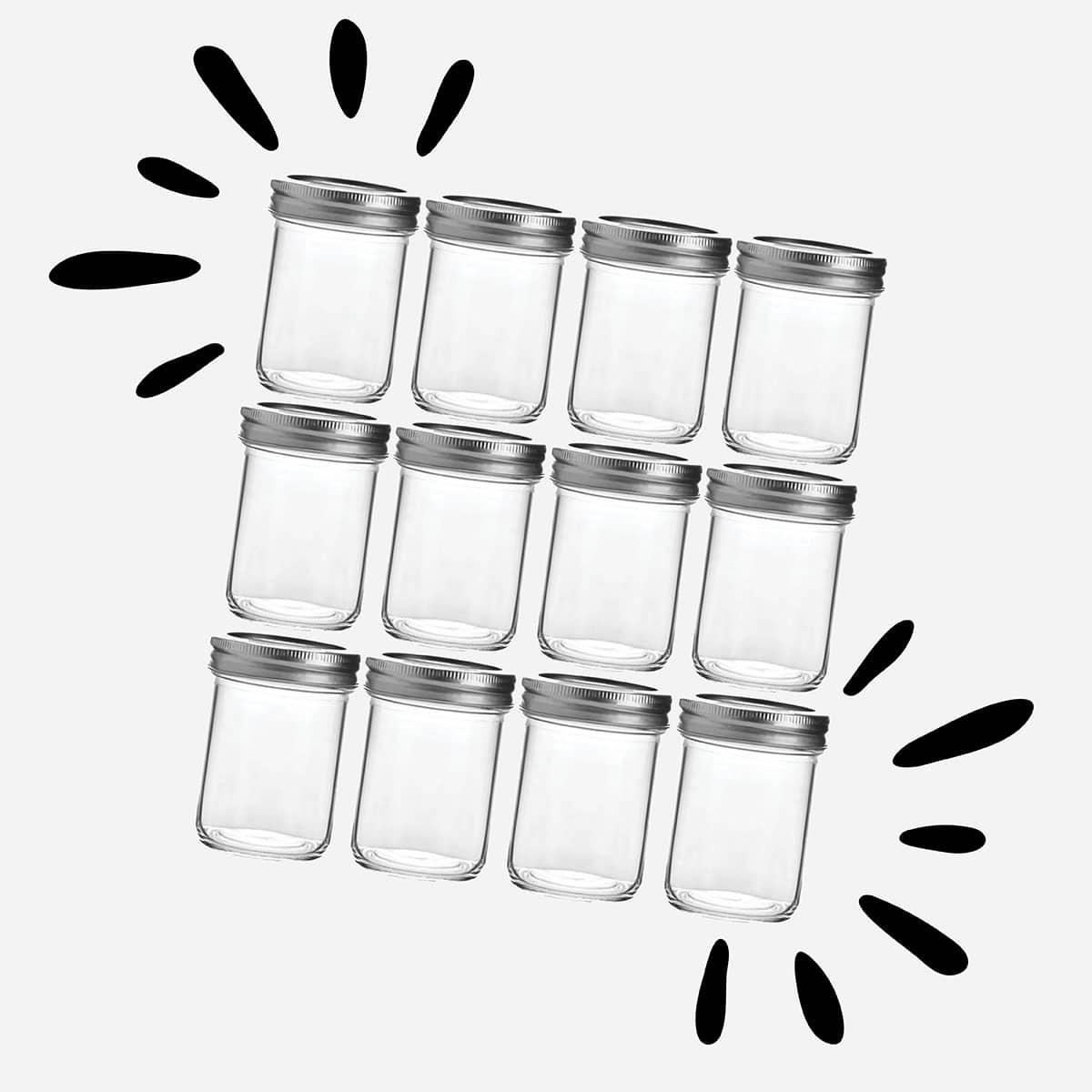 Cremige Erdbeer Overnight Oats (5 Minuten) 5 Ein Löffel voll frisch zubereiteter Overnight Oats in einem Glas.