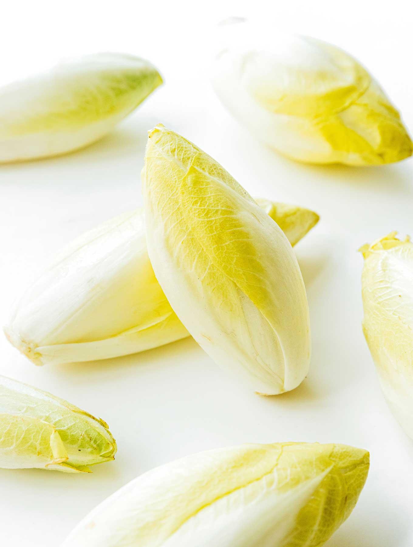 **Gemüseliste: 240 Gemüse von A bis Z** 8 Reife Auberginenfrüchte.