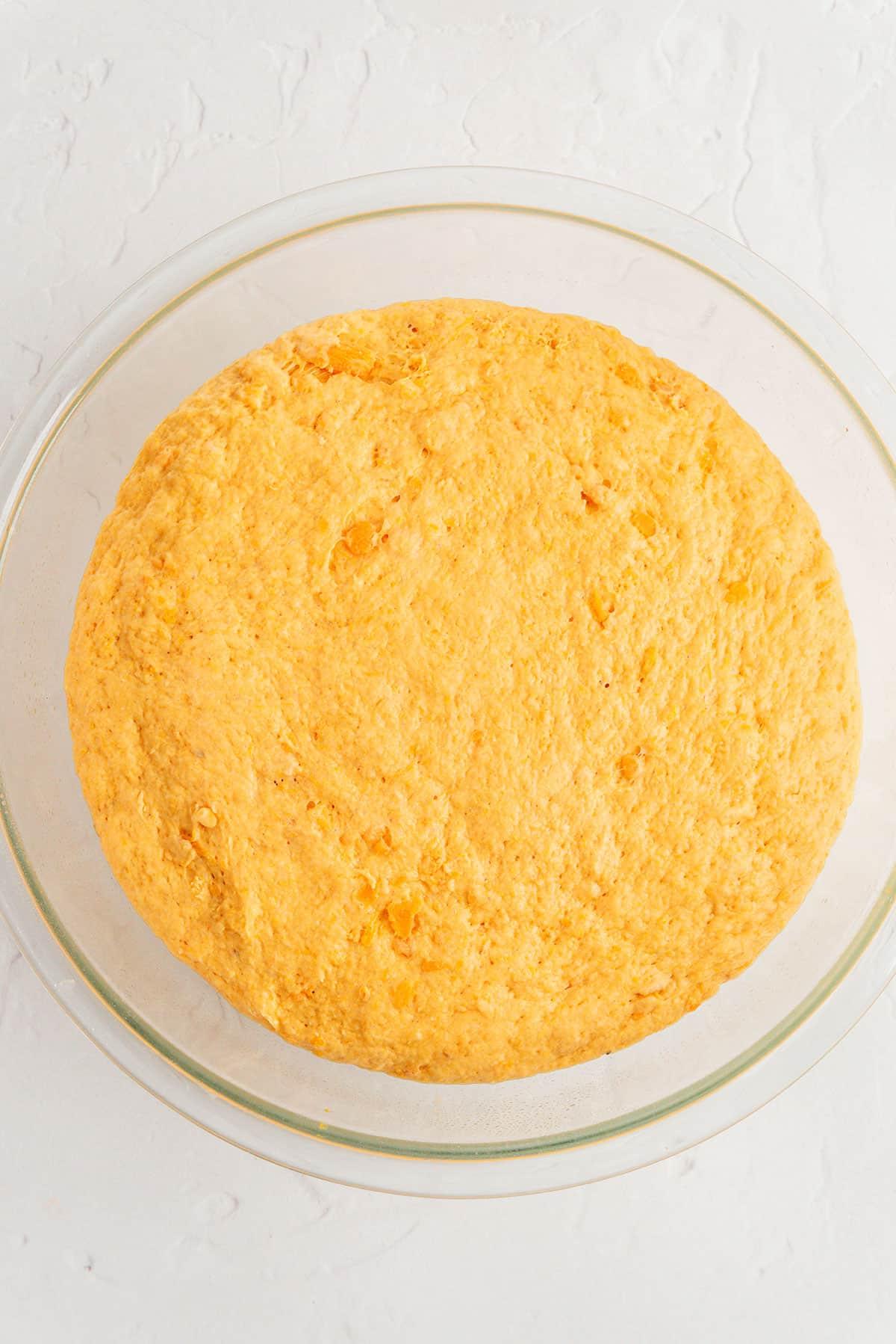 Süßkartoffel-Zimtschnecken 10 Zimtschnecken-Teig nach dem Gehenlassen.
