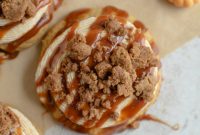 Creamy Frosted Pumpkin Caramel Cookies
