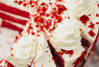 Quick and Easy Red Velvet Cake with Cream Cheese