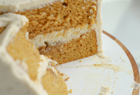 Irresistible Spiced Mini Pumpkin Cakes