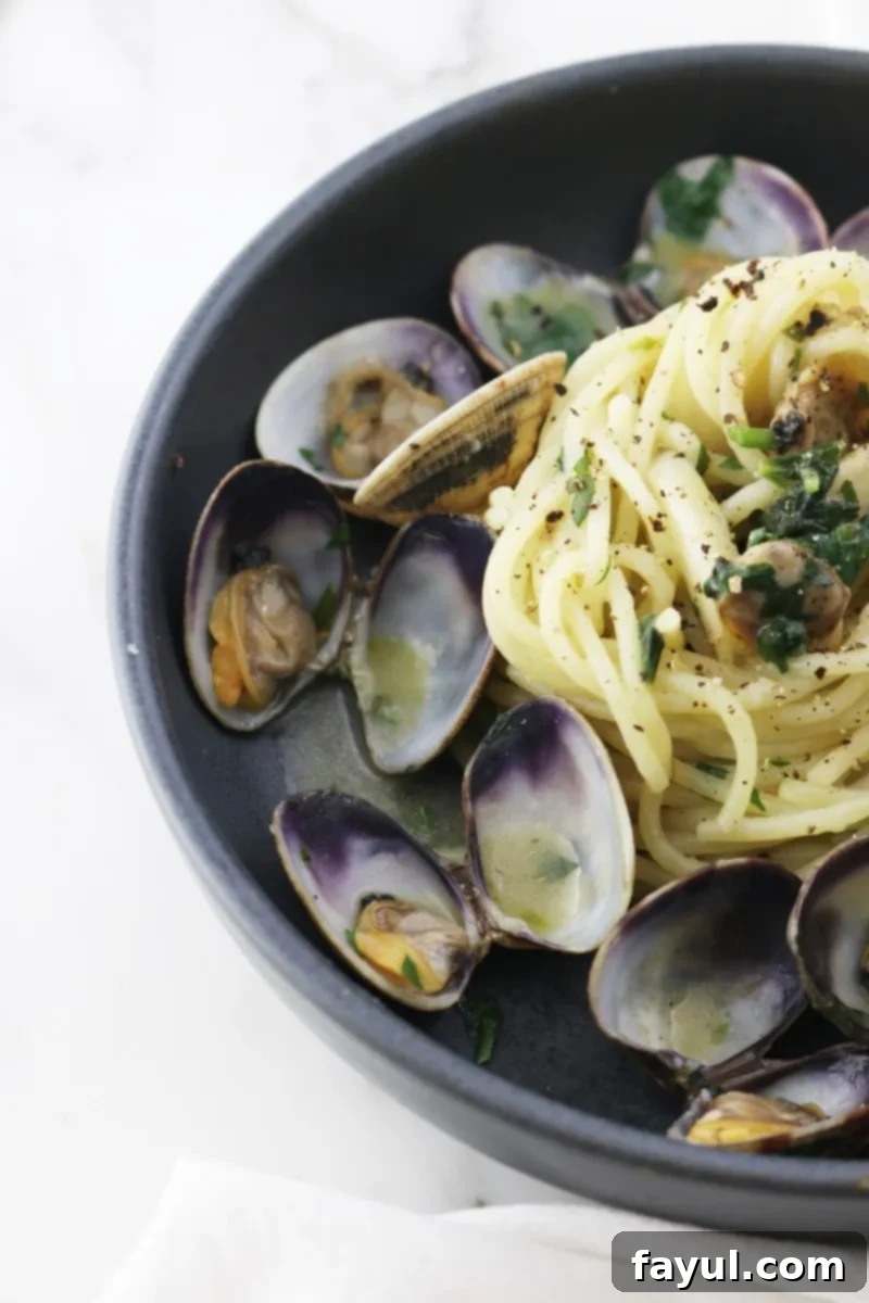 Spaghetti alle vongole - A Hedgehog in the Kitchen