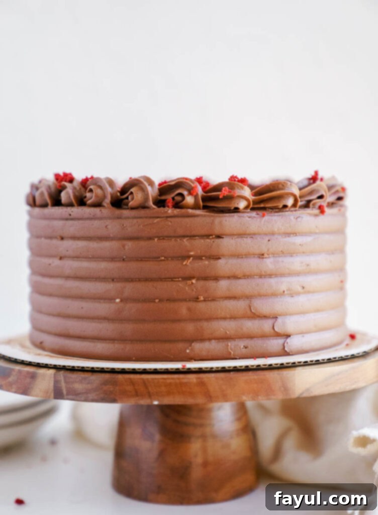layering red velvet cake