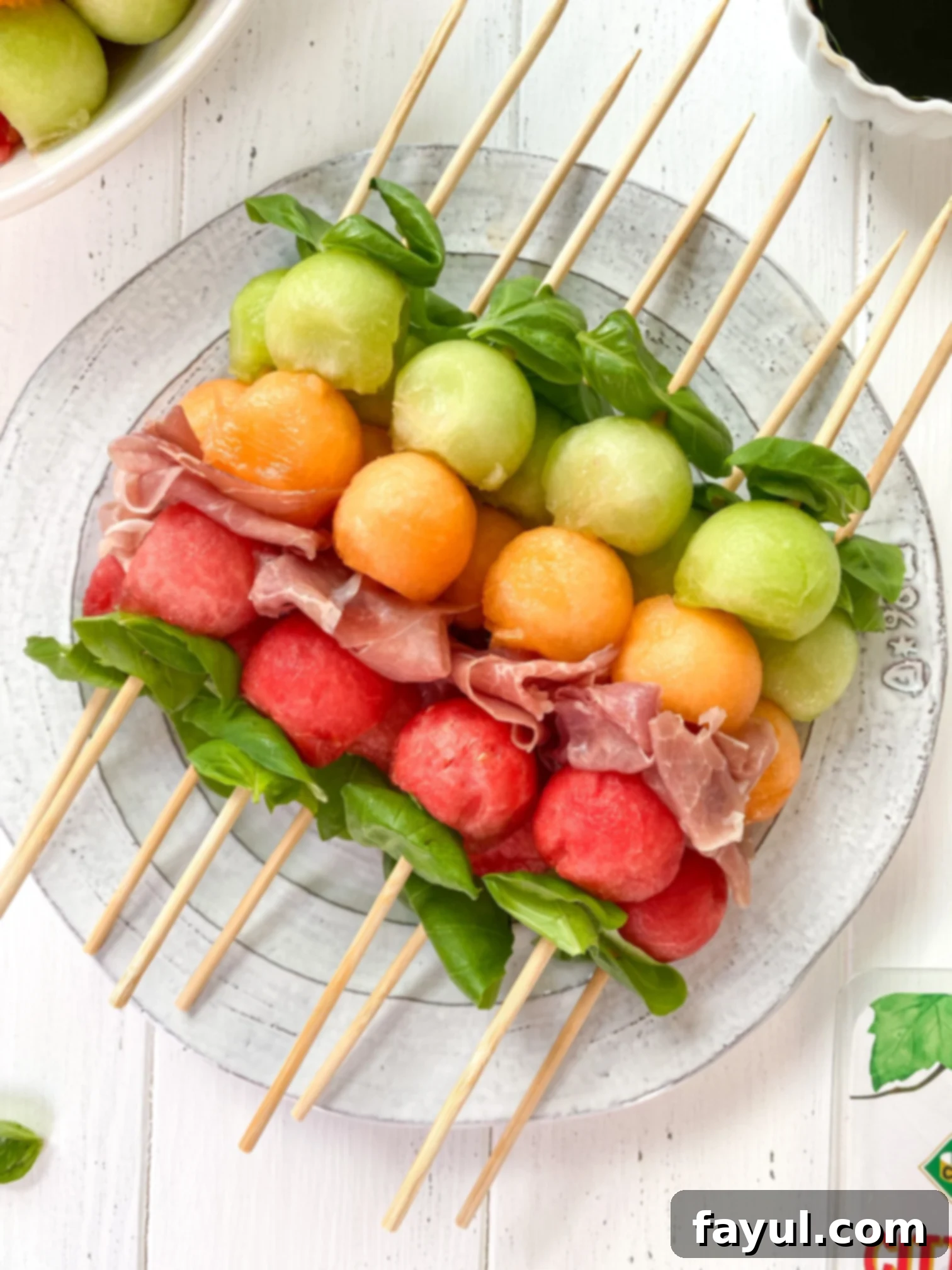 Whole30 Melon Basil Prosciutto Skewers